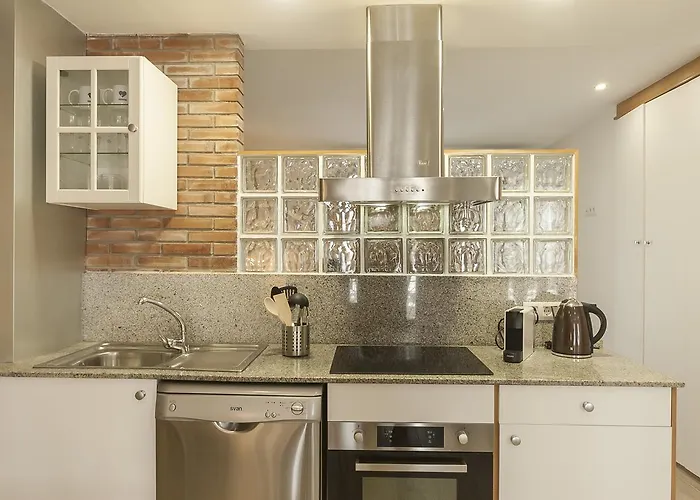 Апартаменты Lets Holidays Loft In The Center Of Tossa Тосса-де-Мар